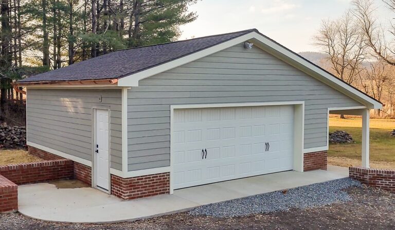 Single Story Garage with 8-Ft Lean To 24x24